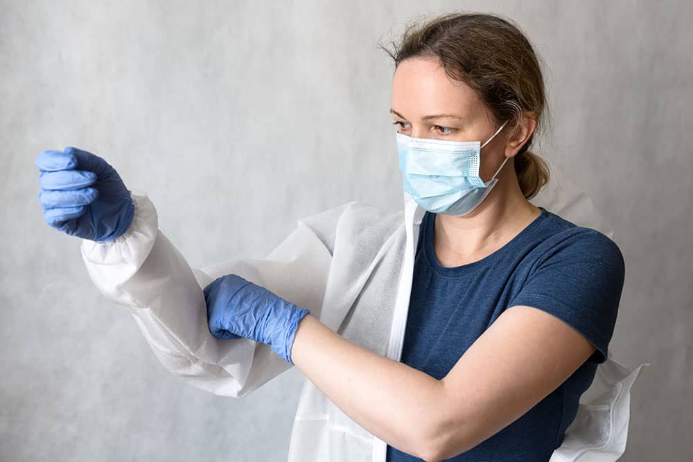 Worker wearing PPE. 